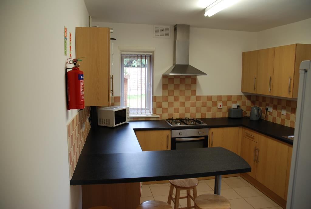 80OR-Kitchen.jpg